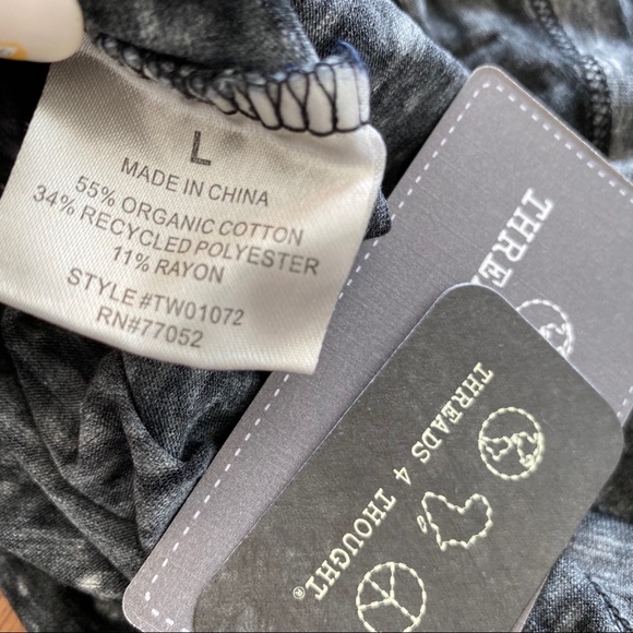 Threads 4 Thought Sleeved Top - Picture 5 of 6